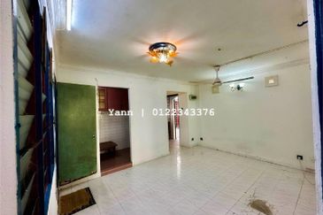 Walk Up Apartment Kelumpuk Melati Level 1 For Sale
