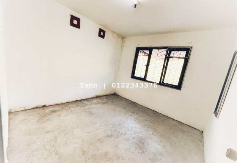 Walk Up Apartment Kelumpuk Melati Level 1 For Sale
