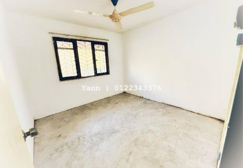 Walk Up Apartment Kelumpuk Melati Level 1 For Sale
