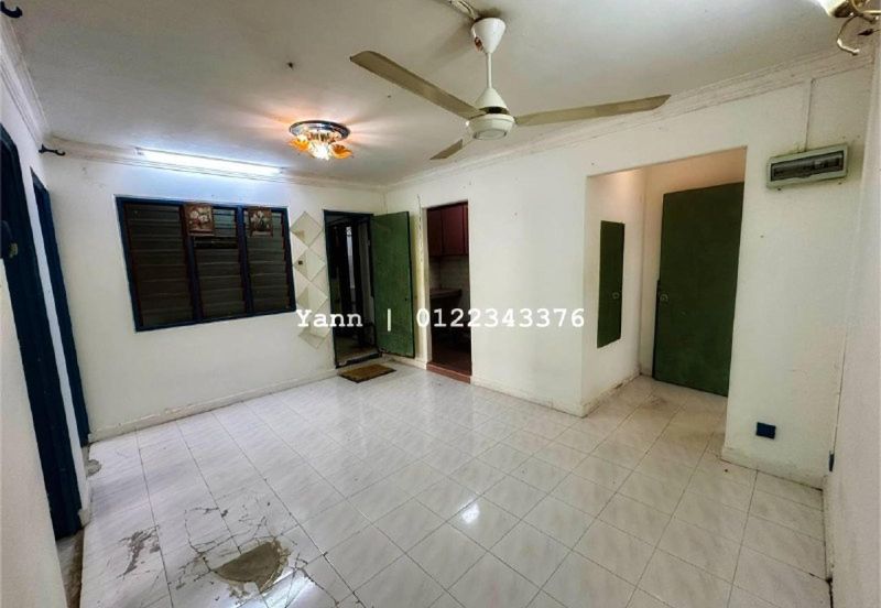 Walk Up Apartment Kelumpuk Melati Level 1 For Sale
