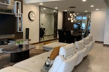 2 storey house Intermediate Taman Ukay Bistari Ampang