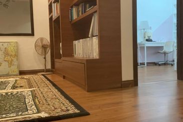 2 storey house Intermediate Taman Ukay Bistari Ampang