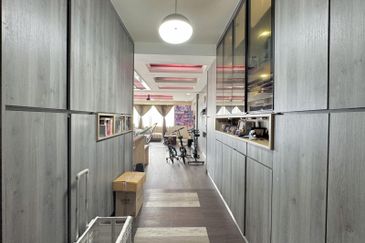 Platinum Hill Condo Pv8