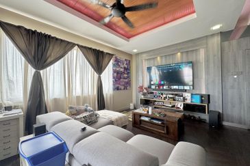 Platinum Hill Condo Pv8