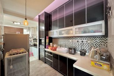 Platinum Hill Condo Pv8