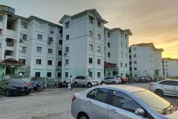 Residensi Warnasari 3