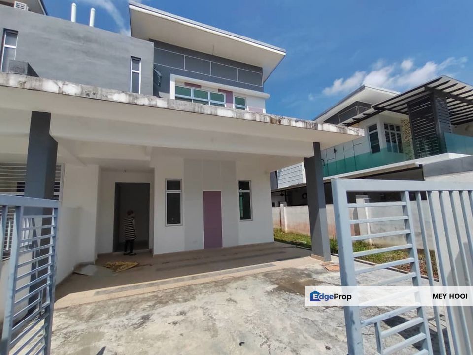 Taman Scientex Kulai 2 Maple Double Storey Cluster House Brand New Unit