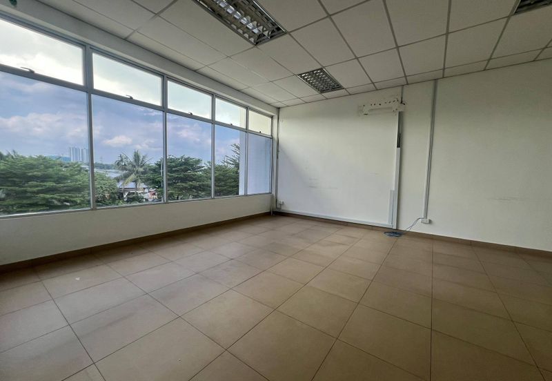 Taman Mount Austin