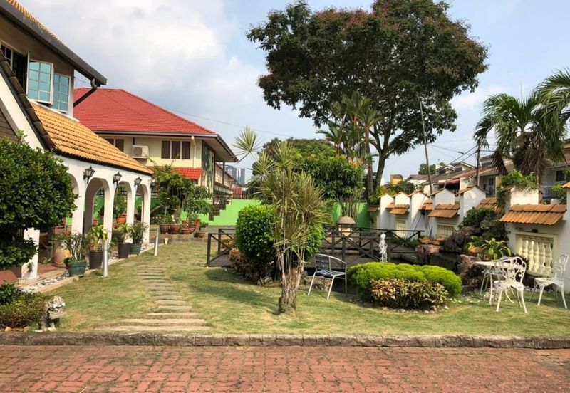 Overseas Union Garden