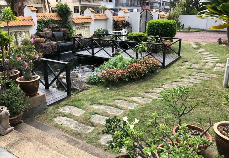 Overseas Union Garden