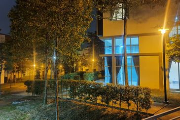 Symphony Hills Schubert