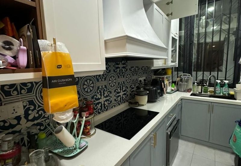 Taman Puchong Legenda