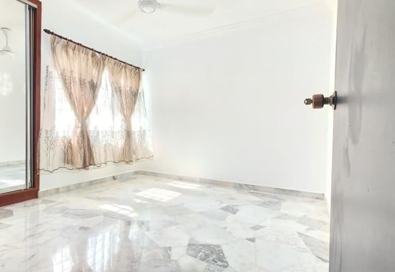 De Tropicana Condominium