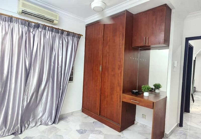 De Tropicana Condominium