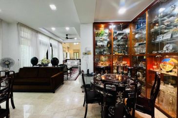 Kenny Hills ( Bukit Tunku ) Kuala Lumpur