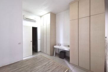 Dedaun Hijau (Greenfield Regency)