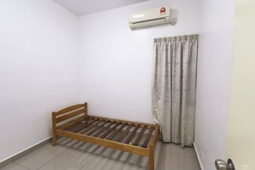 Dedaun Hijau (Greenfield Regency)