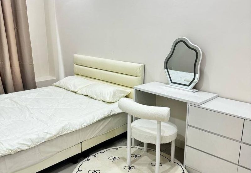 Dedaun Hijau (Greenfield Regency)