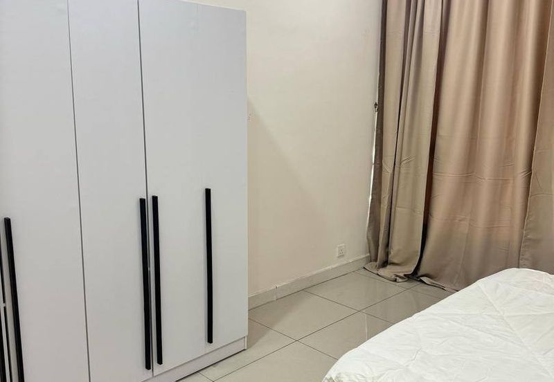 Dedaun Hijau (Greenfield Regency)