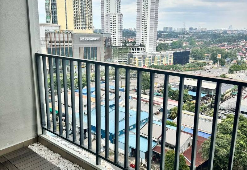 Dedaun Hijau (Greenfield Regency)