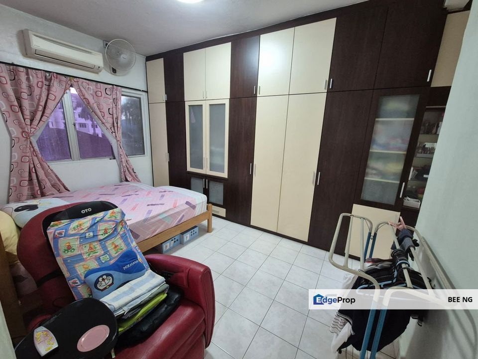 Selesa Puteri Condo Selesa Jaya 2nd Floor Renovate 3bed for sale , Johor, Skudai