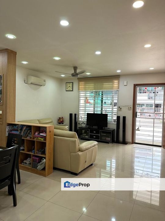 Maya Height Bandar Seri Alam 2 storey terrace Fully Renovate for sale, Johor, Masai