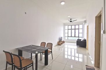 D'Summit Residences @ Kempas Utama