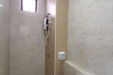 D'Summit Residences @ Kempas Utama