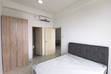 D'Summit Residences @ Kempas Utama