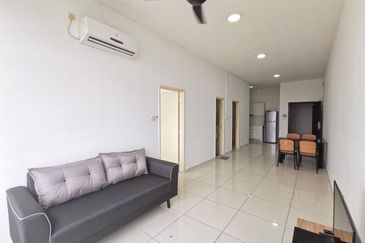 D'Summit Residences @ Kempas Utama