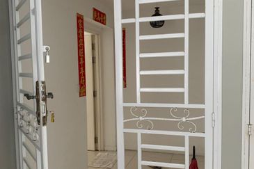 Ujana Executive Apartment