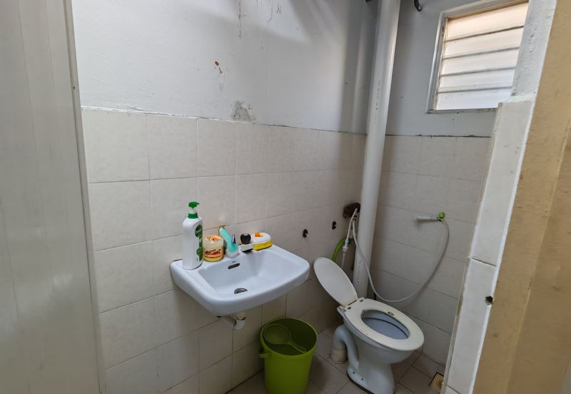 Taman Pulai Utama Flat