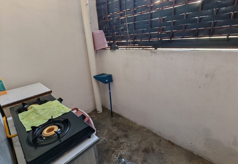 Taman Pulai Utama Flat