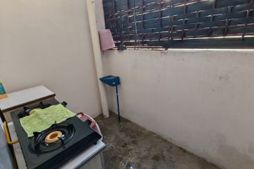 Taman Pulai Utama Flat