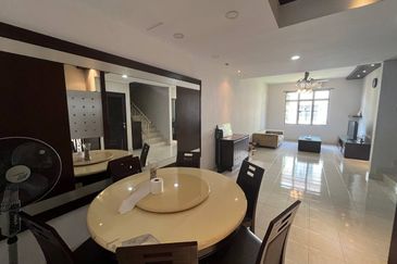 Nusa Villa Townhouse