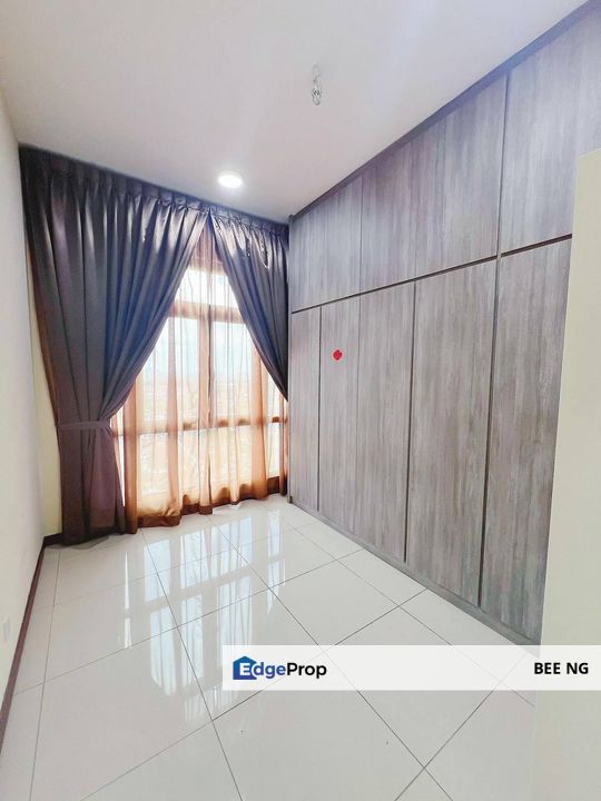8scape Residence @ Perling Full Loan below market price 3bed for sale , Johor, Johor Bahru