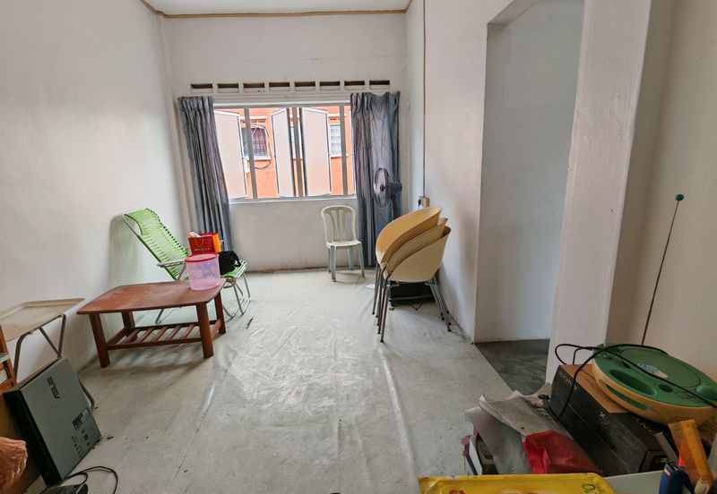 Taman Pulai Utama Flat