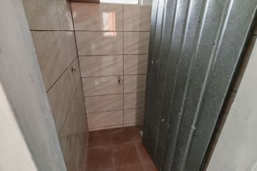 Taman Pulai Utama Flat