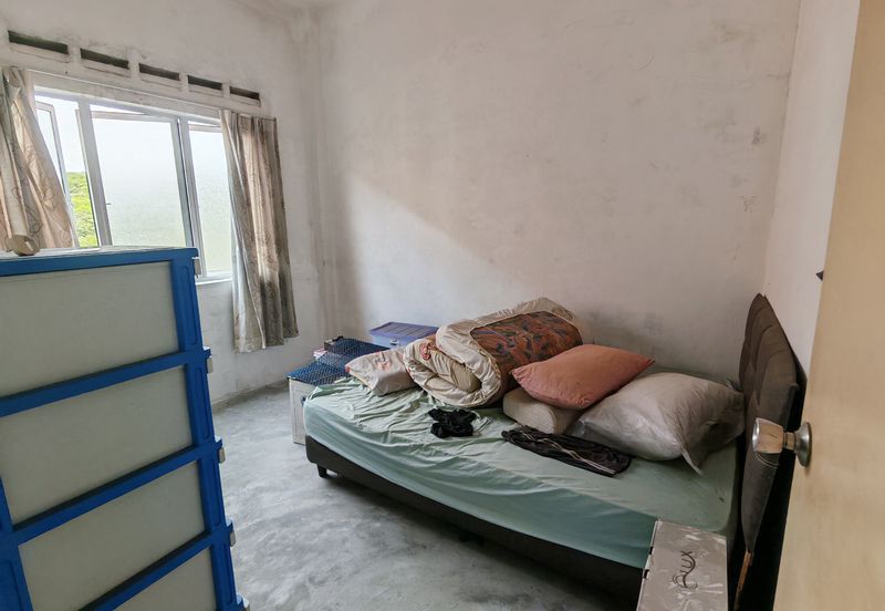 Taman Pulai Utama Flat