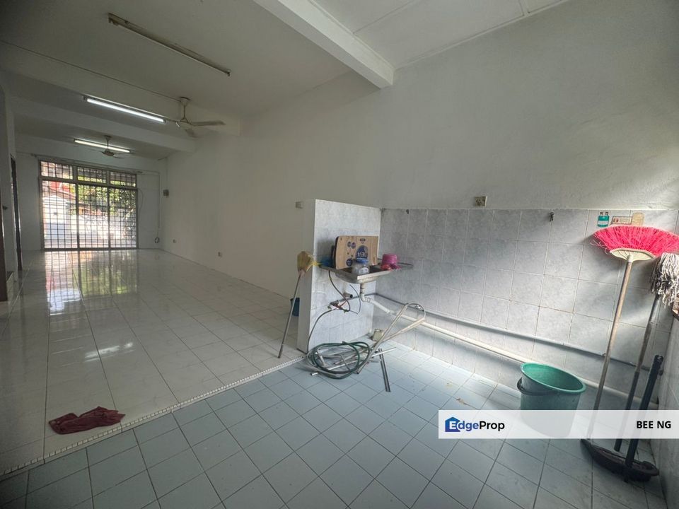 Taman Putri Kulai 2 storey terrace 22x70 Full Low cheaper ❗❗, Johor, Kulai