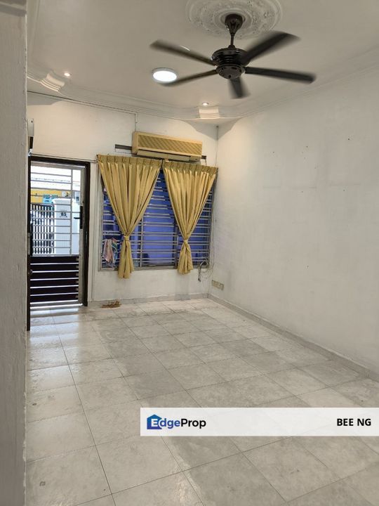 Taman Universiti Jalan Kebudayaan Single Storey fully renovate for sale , Johor, Skudai