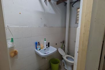 Taman Pulai Utama Flat