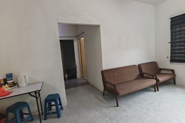 Taman Pulai Utama Flat