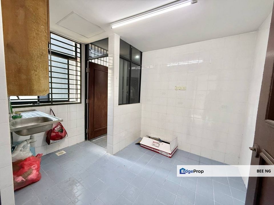 Mewah View Luxurious Apartment @ Skudai Paradigm mall 3+1bed full loan, Johor, Johor Bahru