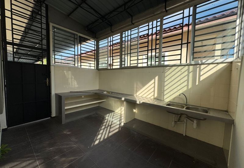 Taman Sri Pekan Nanas