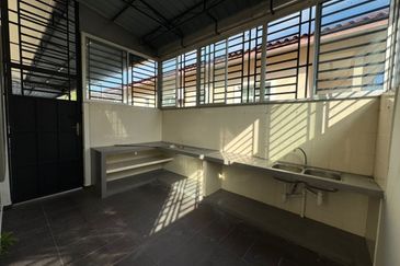 Taman Sri Pekan Nanas