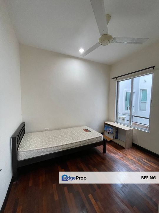 Bayou Village Leisure Farm Gelang Patah 2 storey terrace partial furnish for Rent , Johor, Gelang Patah