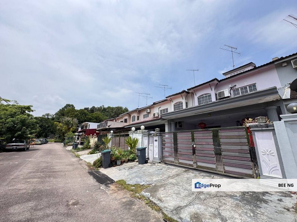 Taman Putri Kulai 2 storey terrace Unblock Renovated Full Tile Full Loan , Johor, Kulai