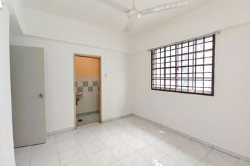 Sri Impian Apartment, Larkin Perdana