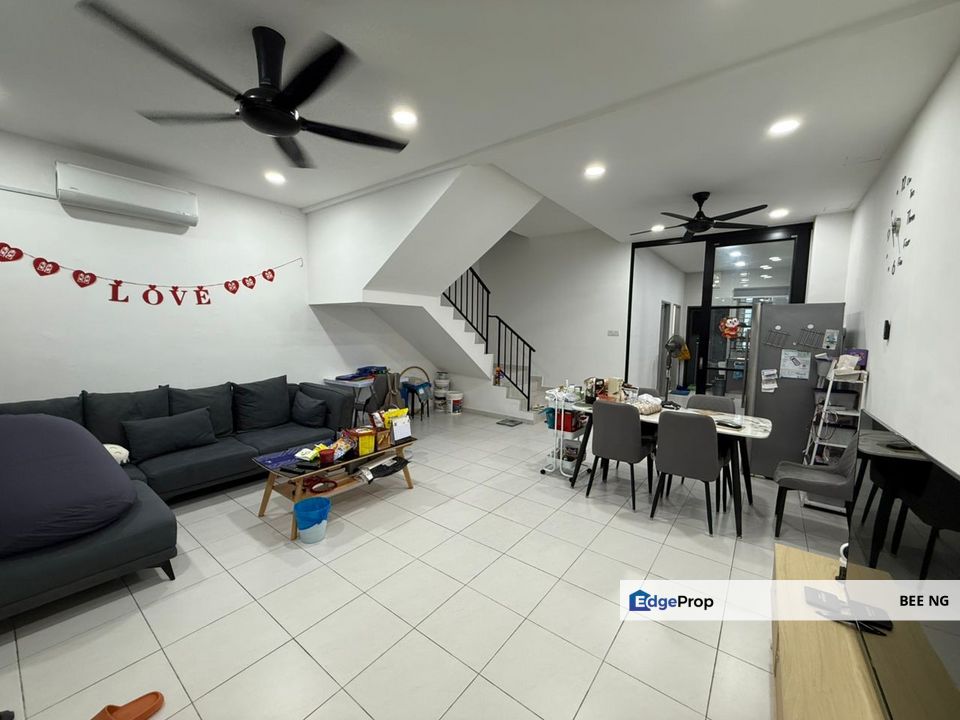 Scientex Utama Senai 2 Storey Terrace Nice Renovate for sale, Johor, Senai